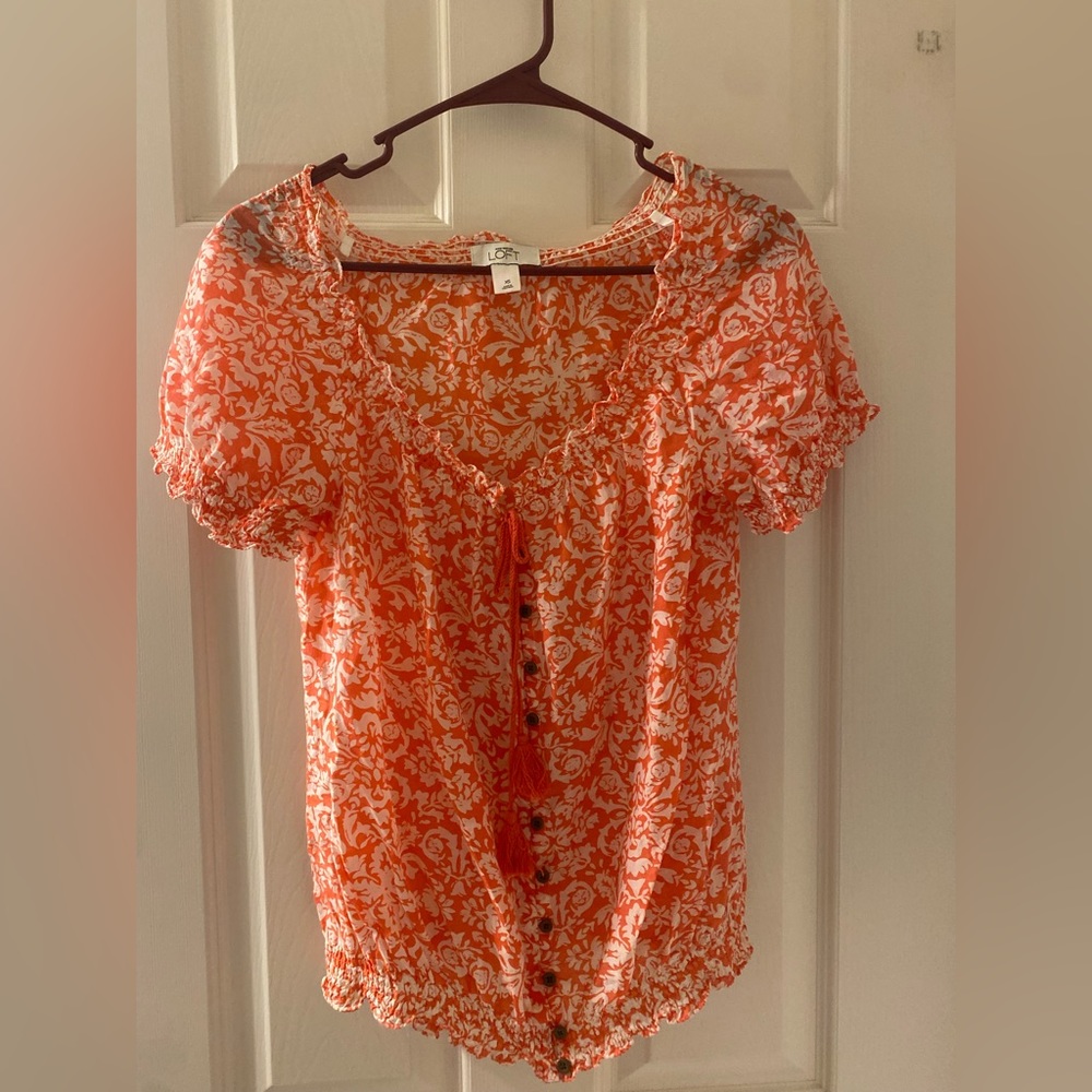ann taylor loft women's coral short puffy sleeved floral blouse